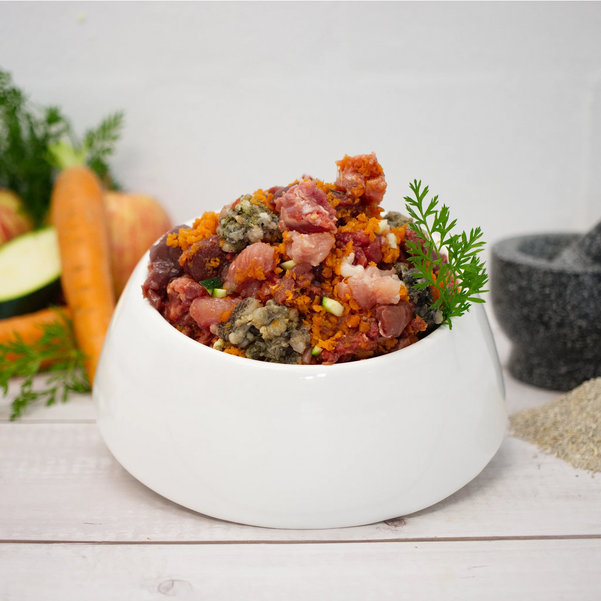 Bunter Rinder Geflügel Mix mit Gemüse